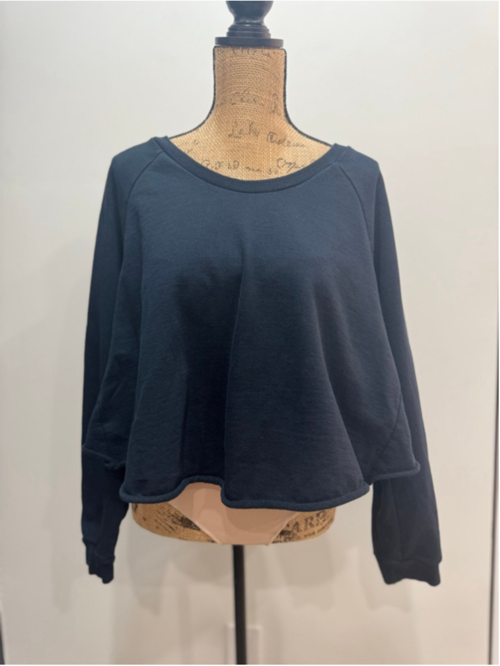 Jackson Rowe Yucca Black Crew Neck Sweatshirt M Relaxed